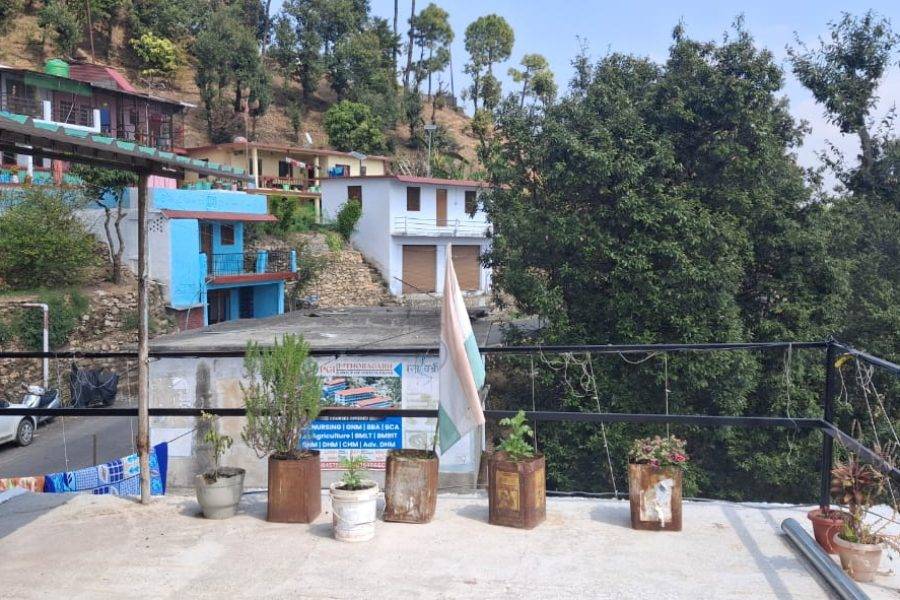 Valley stay in Dhapoli